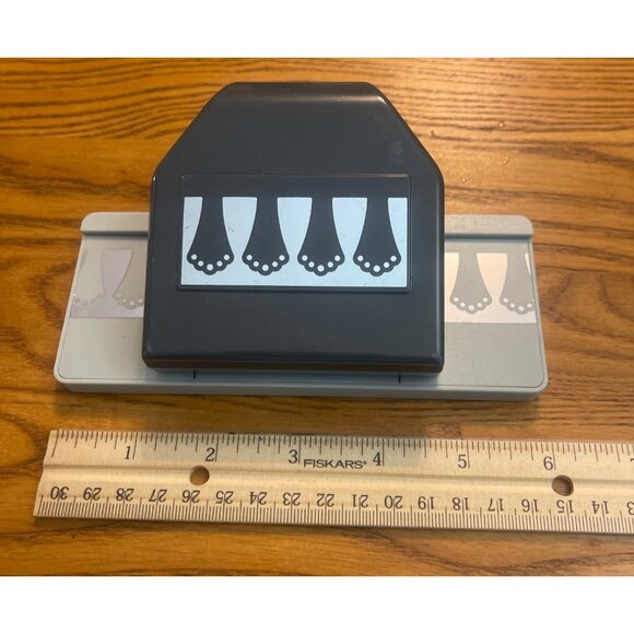 EK Tools Paper Shapers Edge Punch Scallop Border Lace Teardrop Slim Flat Wedding - Picture 2 of 3